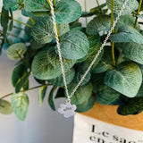 Collana Elegante in Argento con Zampa