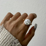 Anello in Perla Open Band Coin