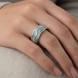Anello Elegante in Argento con Onde Turchesi