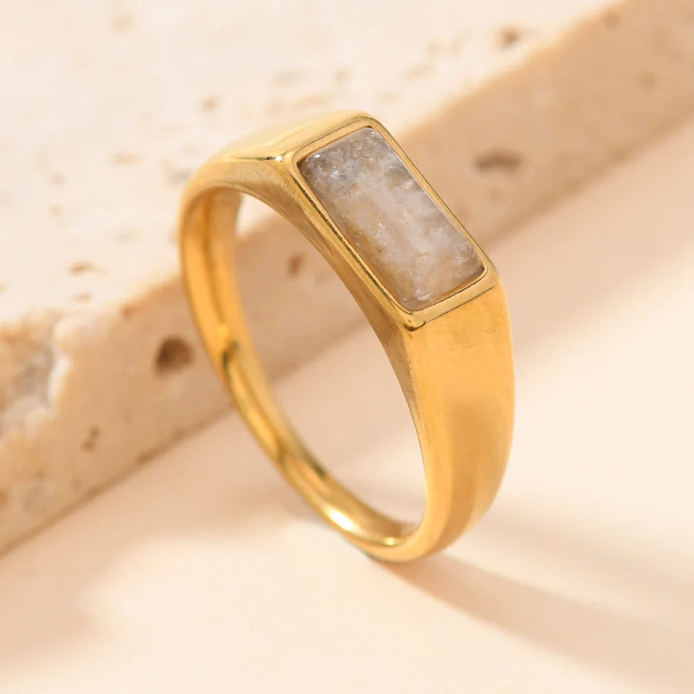 Anelli in Oro con Gemme Rettangolari Eleganti
