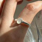 Anello Minimal in Pietra di Luna Ovale Argento