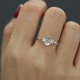 Anello in Diamante di Pietra Lunare