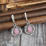Orecchini in stile vittoriano vintage con goccia d'acqua intarsiata con pietre rosa