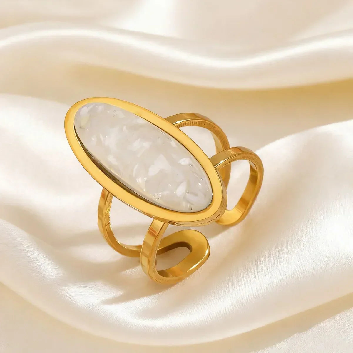 Anello Doppio Ovale in Oro con Cabochon