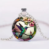 Collana con Pendente in Vetro a Cupola a Forma di Colibrì