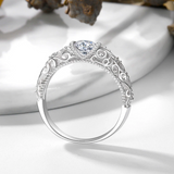 Anello Elegante in Argento e Zirconia