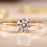 Anello in Gemma con Banda d'Oro Esclusivo