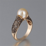 Anello Vintage in Perla Dorata