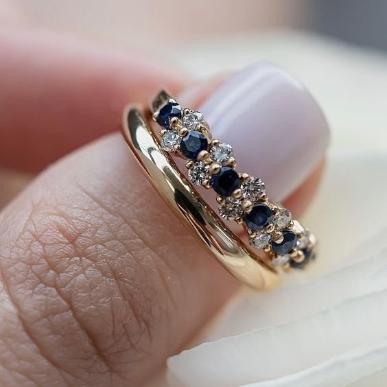 Anello Elegante in Zirconia Vintage