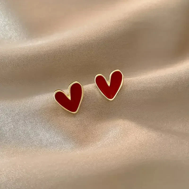 Orecchini d'Oro a Forma di Cuore Rosso Antico