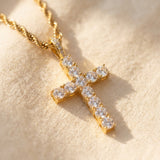 Collana Elegante Classica con Croce in Oro